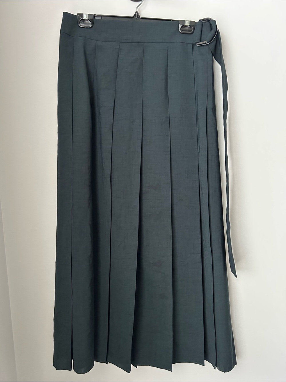 COS Pleated Skirt With D-Ring Belt - Picture 3 of 8